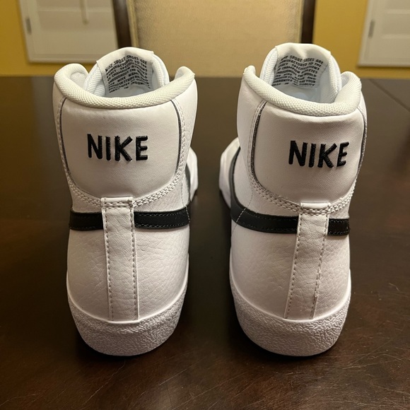 New Nike blazer Mid 77 Leather White Black Sneaker Shoes Size US 7Y - Picture 8 of 12